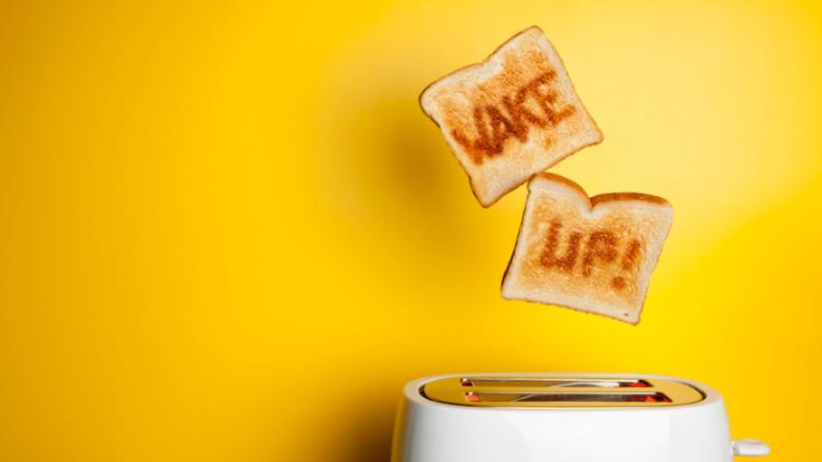 Zwei Toastscheiben mit der Aufschrift