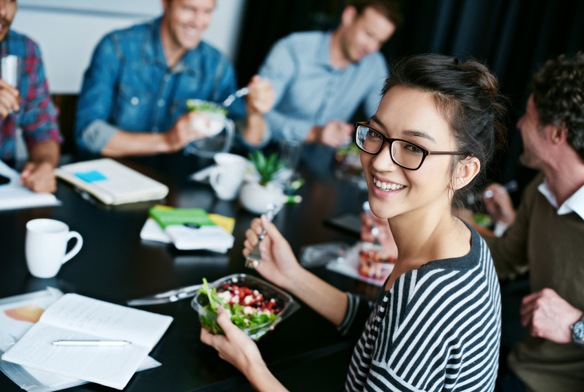 Mittagessen im Büro